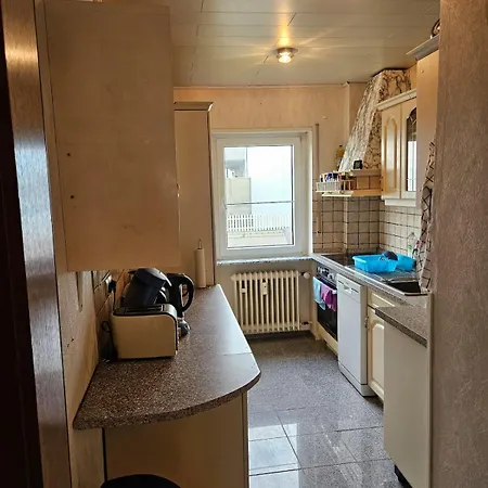 3-zimmer-wohnung Nahe Dem Zentrum Von Apartamento