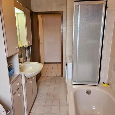 3-zimmer-wohnung Nahe Dem Zentrum Von Apartamento